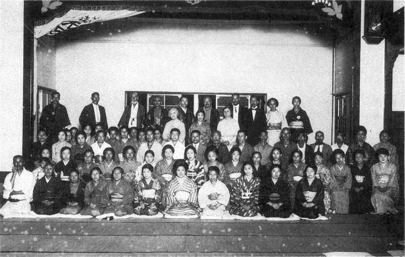 Keith Ransom-Kehler and Agnes Alexander at Buddhist Temple 1931