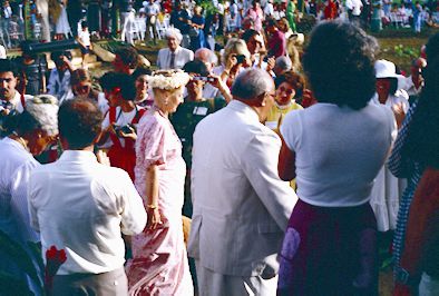 Ruhiyyih Khanum and PM leaving