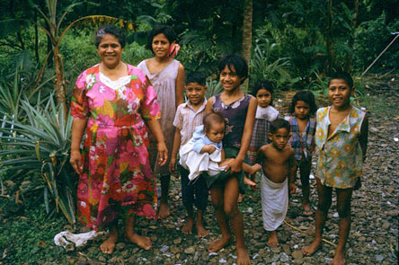 Leatu Sofea & family