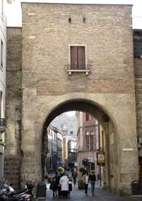 Altinate Gate