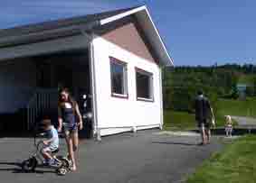 Alex, Mahalia, Benji and Alie at Lise's farm