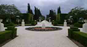 Bahji, Path to Shrine