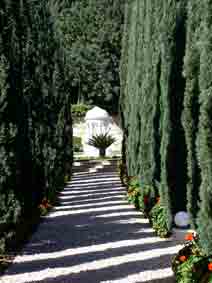 Monument gardens