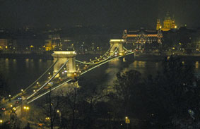 Chain Bridge at night