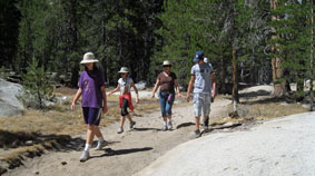 Hiking in Tuolumne Meadows