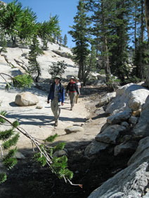 kids arriving at Raisin Lake