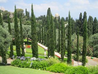 gardens below Arc