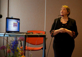 Wendi Momen