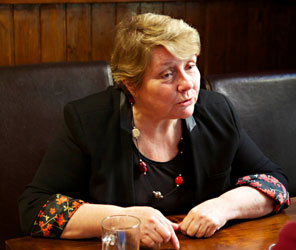 Wendi Momen