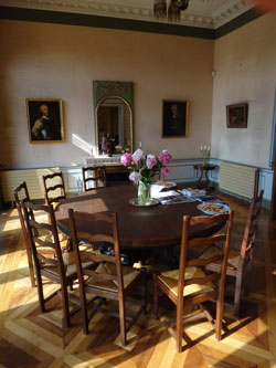 Chateau de la Garde, interior