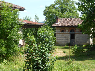 pigstye behind the stables