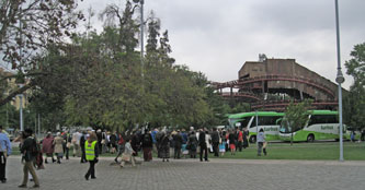 busses to the temple